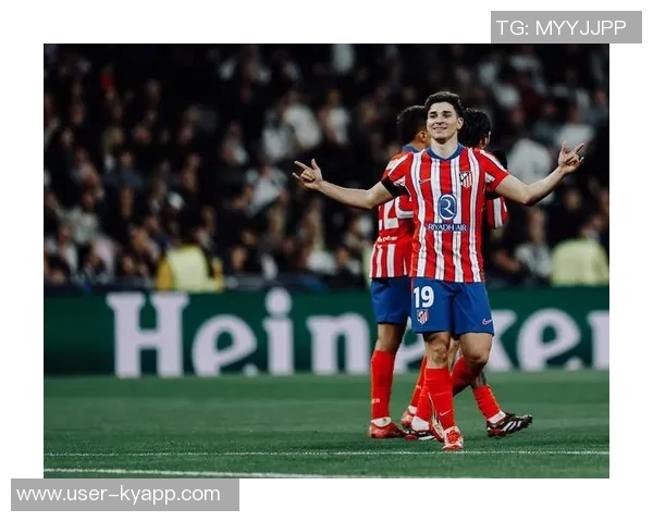 巴萨欲引进马竞前锋阿尔瓦雷斯身价高达1亿欧面临财政困境