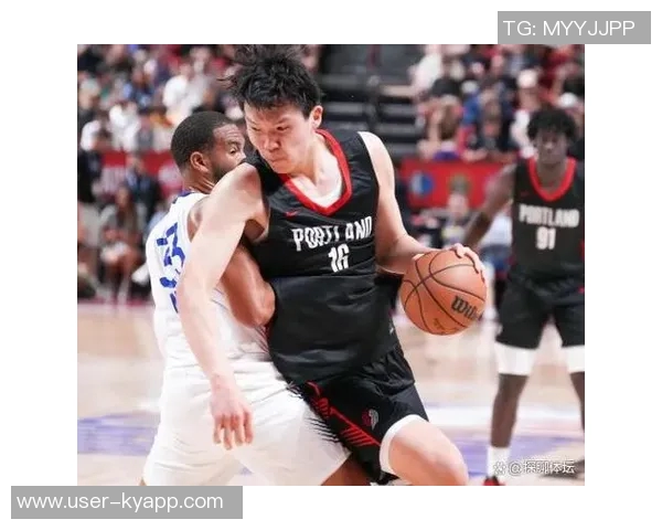 杨瀚森对裁判频频抱怨但CBA中的明显犯规为何不被吹罚