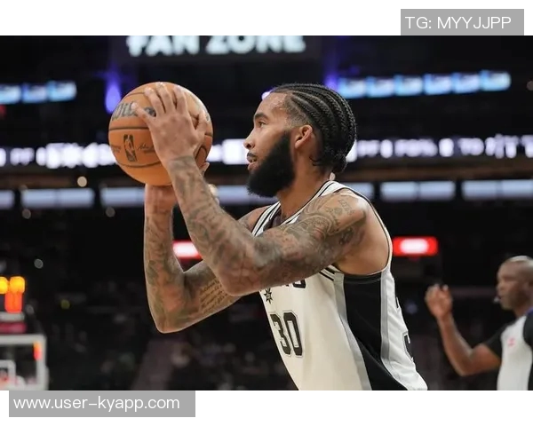 卡斯尔称赞文班表现出色期待他继续扛起比赛重任