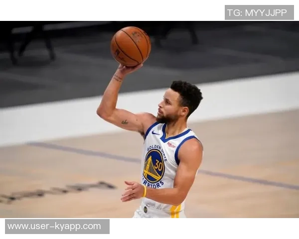 波蒂斯上半场状态火热仅用13分钟狂轰20分投篮命中率惊人